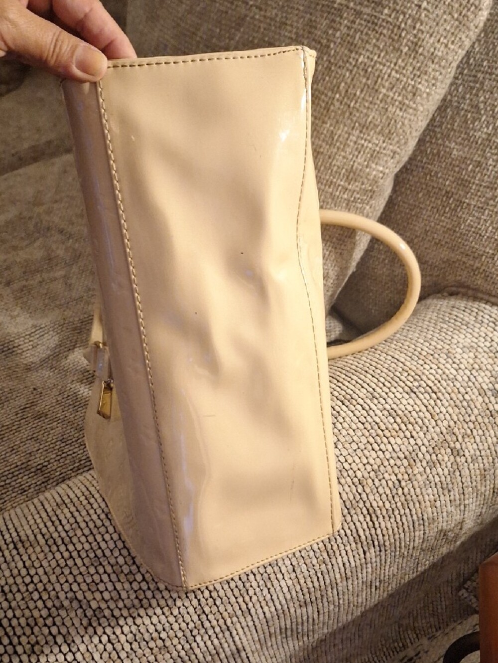 Versace Cream Shoulder Tote with Gold-Plated Accents - Picture 5 of 8